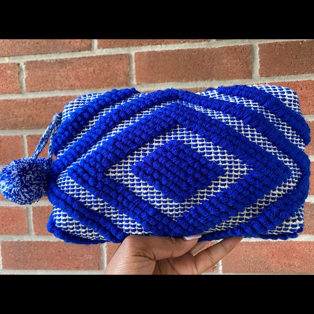 Crochet handbag
